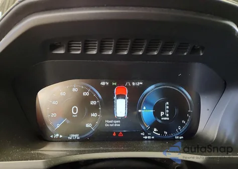 2016 Volvo Xc90 T8 z USA, uszkodzony, nr VIN YV4BC0PL8G1078964